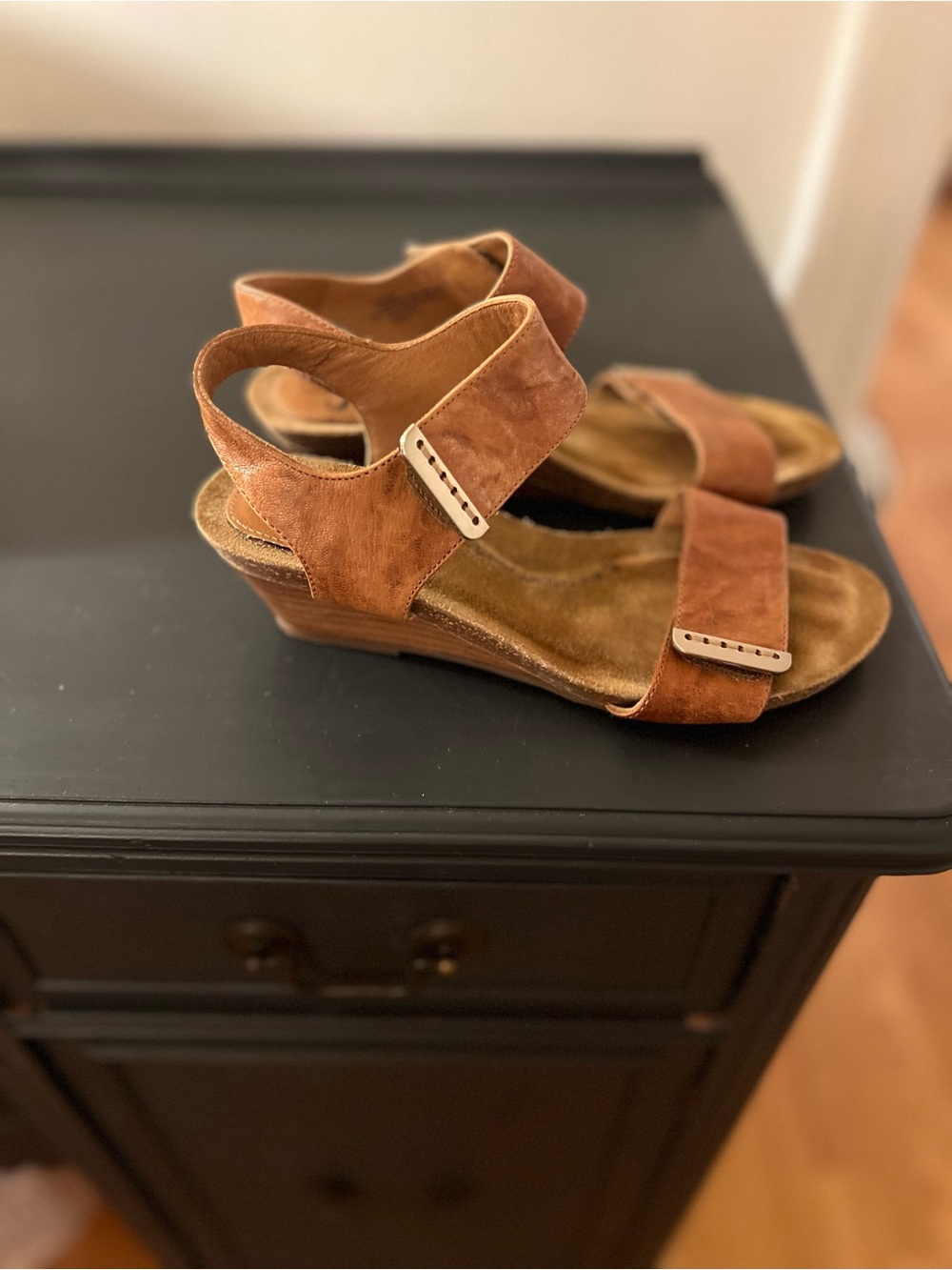 Sofft Women’s Wedge sandals size 7.
